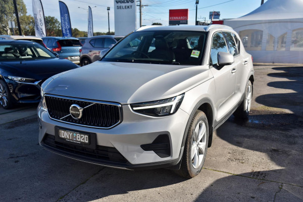 2025 Volvo XC40 XZ Plus B4 SUV Image 10