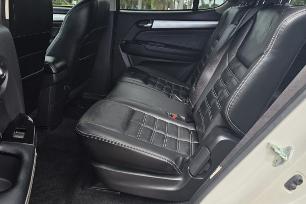 2018 Isuzu MU-X LS-T SUV Image 10