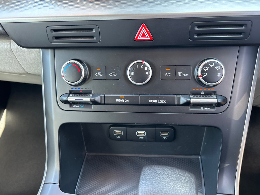 2023 Kia Carnival KA4 S People Mover Image 28
