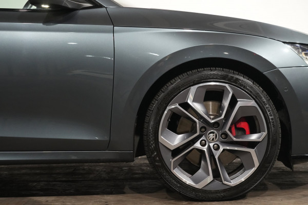 2022 Skoda Octavia RS SUV Image 3