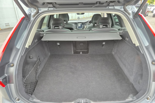 2018 Volvo XC60 UZ D4 Inscription SUV Image 27