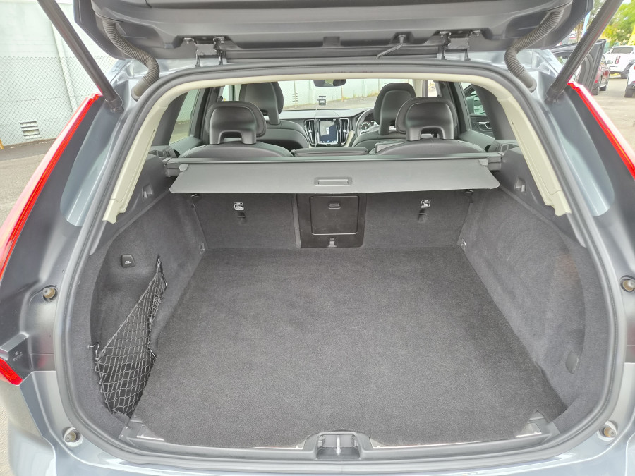 2018 Volvo XC60 UZ D4 Inscription SUV Image 27