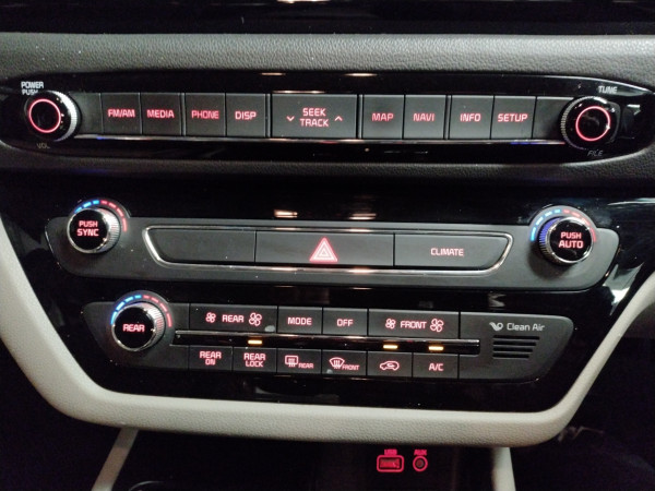 2015 MY16 Kia Carnival YP Platinum People Mover image 18