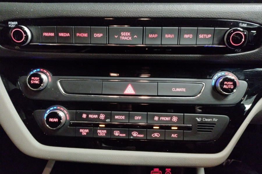 2015 MY16 Kia Carnival YP Platinum People Mover