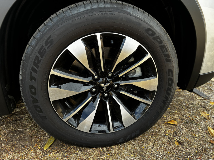 2025 Mitsubishi Outlander ZM LS SUV Image 10