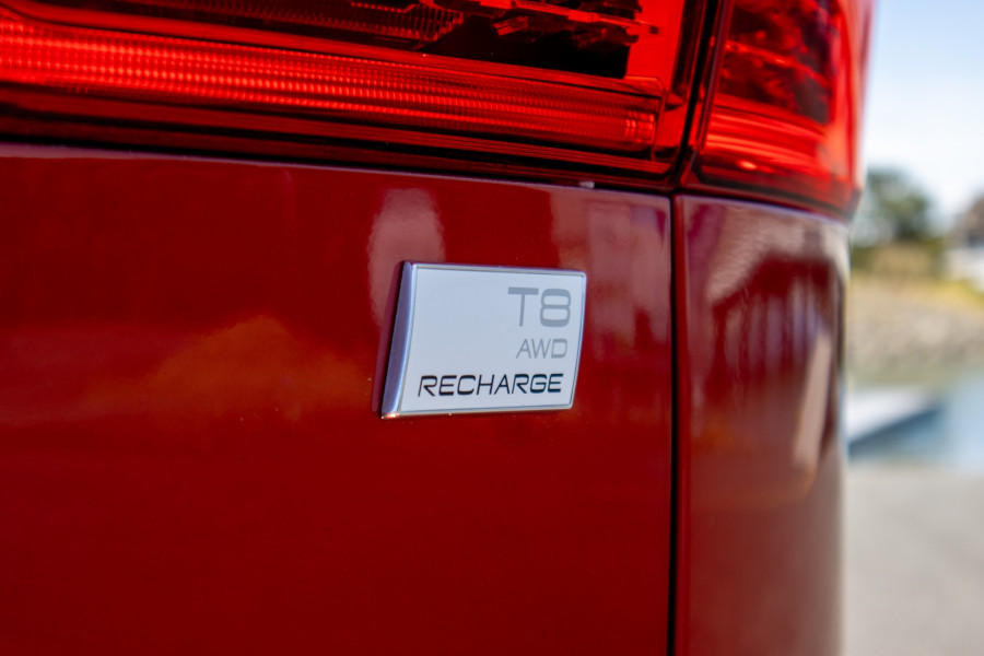 2022 Volvo XC60 T8 RECHARGE PHEV Ultimate SUV Image 14