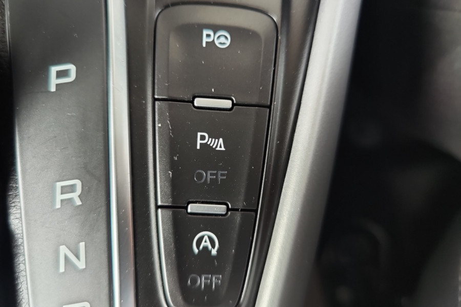 2016 Ford Focus LZ Titanium Hatch Image 23