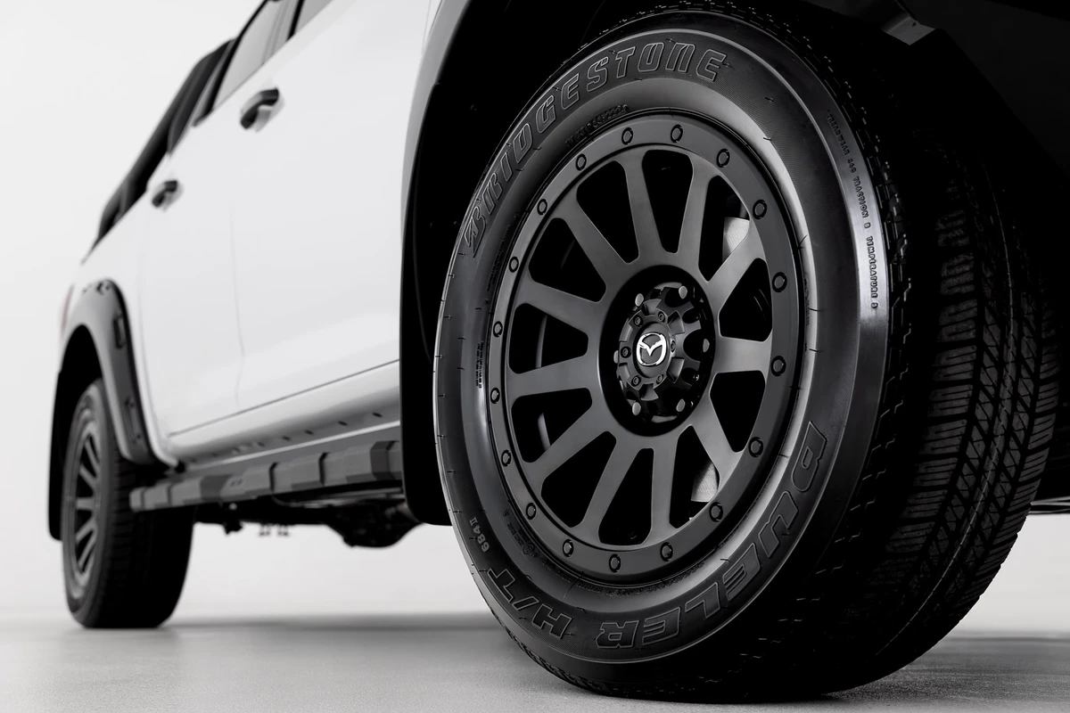 18 INCH BLACK ALLOY WHEELS BT-50 SP