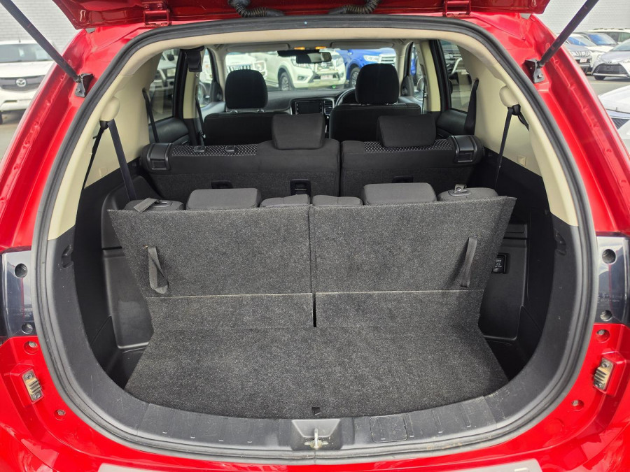 2018 MY18.5 Mitsubishi Outlander ZL LS SUV Image 14