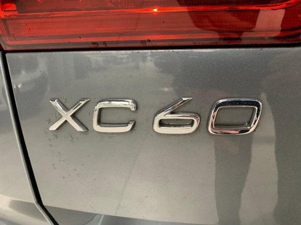 2020 Volvo XC60 UZ T6 R-Design SUV image 26