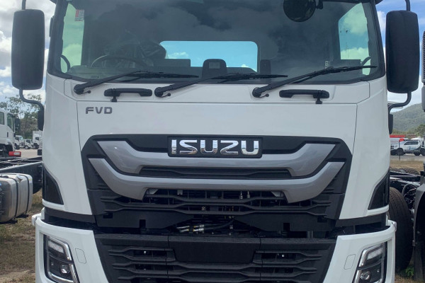 2026 Isuzu FVD 170-300 AT R60 Cab Chassis Image 2