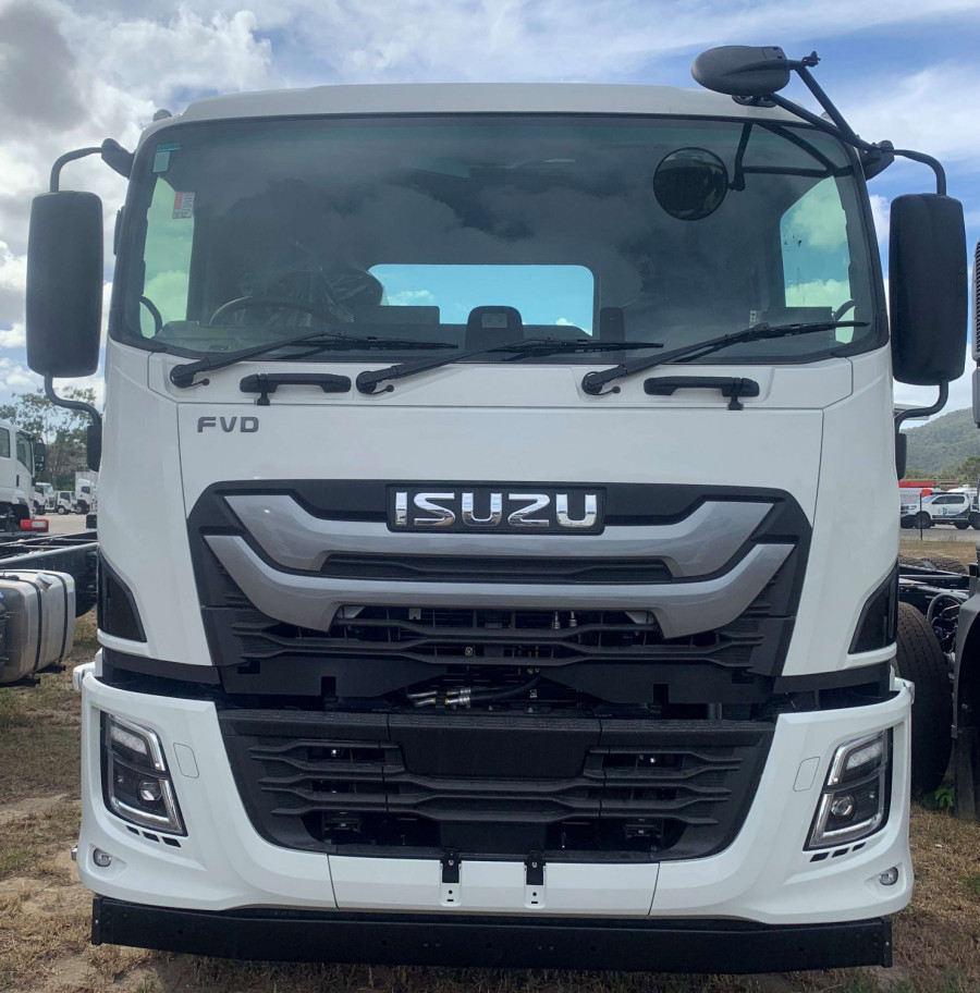2026 Isuzu FVD 170-300 AT R60 Cab Chassis Image 2