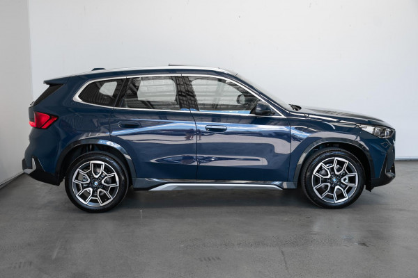 2025 BMW X1 U11 sDrive18i SUV image 3