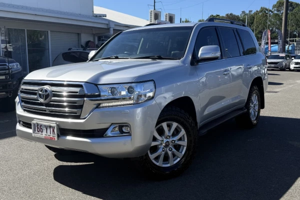 2019 Toyota LandCruiser VDJ200R VX SUV Image 2