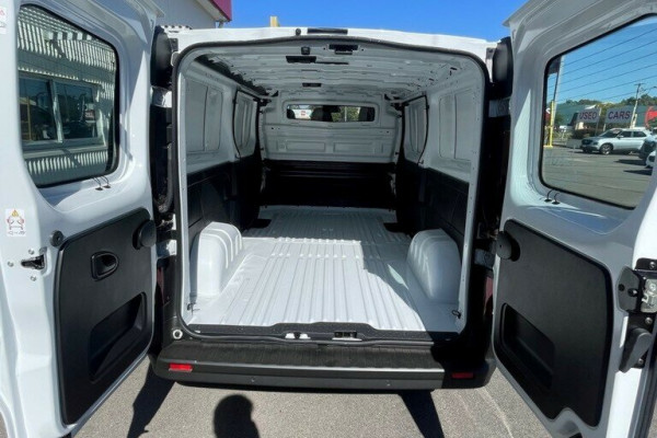 2024 Renault Trafic X82 Pro Van Image 5
