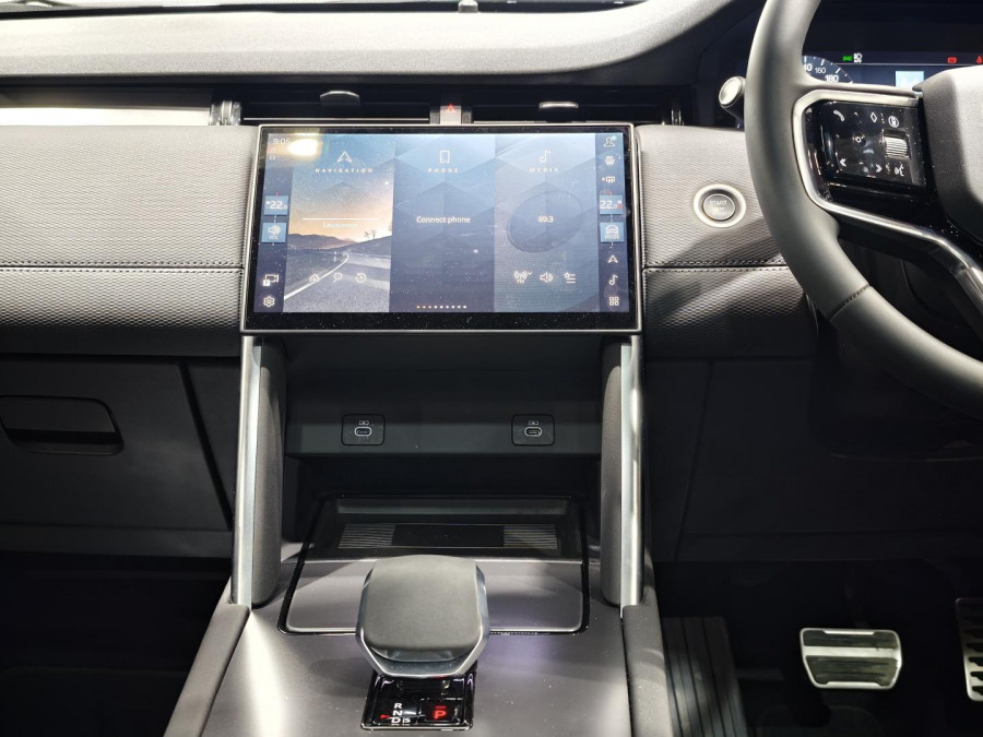 2024 MY25 Land Rover Discovery Sport L550 P300e Dynamic SE SUV Image 15