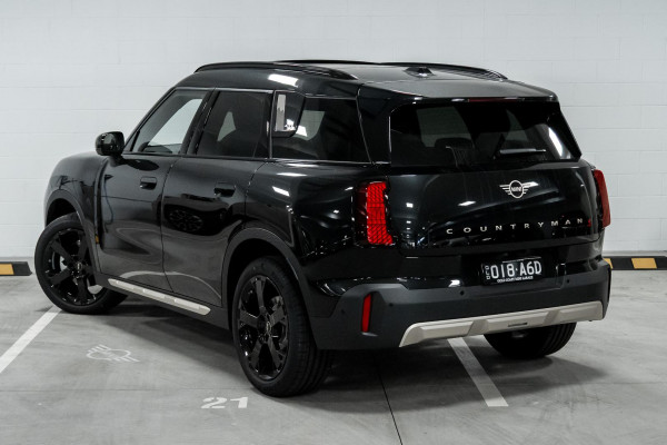 2026 MINI Countryman U25 S Favoured SUV image 2