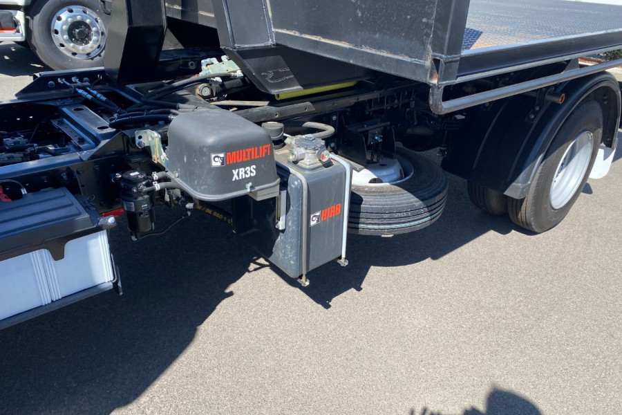 2024 Hino 921 Hook Lift 300-Series Tipping Tray Image 20