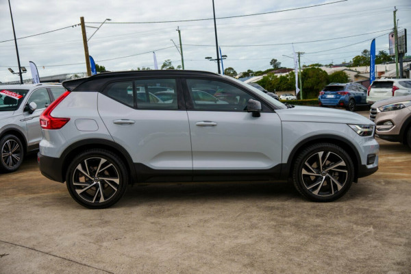 2021 Volvo XC40 XZ T5 R-Design SUV Image 4