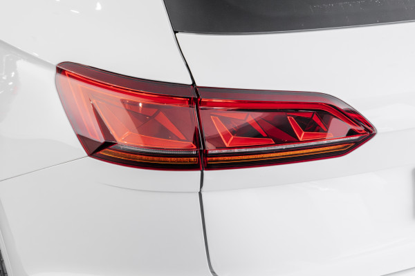 2022 Volkswagen Touareg CR 210TDI R-Line SUV image 21