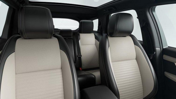 2025 MY25.5 Land Rover Discovery Sport L550 P250 Dynamic SE SUV image 6