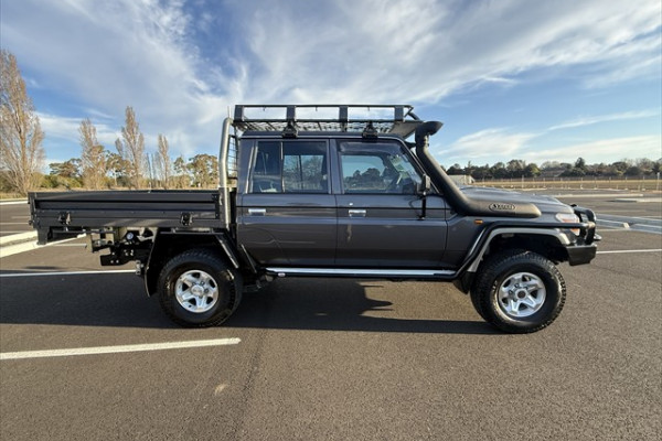 2022 Toyota LandCruiser VDJ79R GXL Cab Chassis Image 2