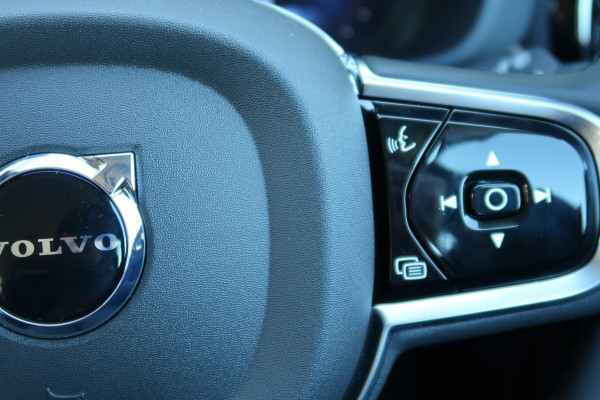 2025 MY26 Volvo XC60 UZ Plus T8 Plug-in Hybrid Dark SUV Image 26