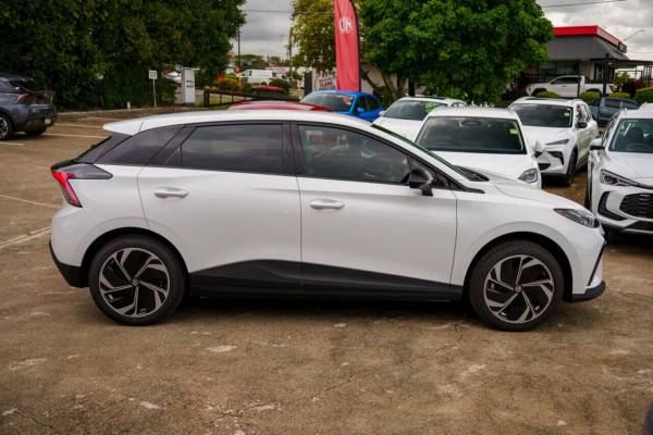 2026 MG MG4 AH4E Essence 64 Hatch Image 4