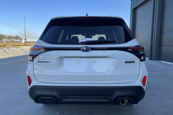 2026 Subaru Forester S6 Hybrid Touring SUV Image 7