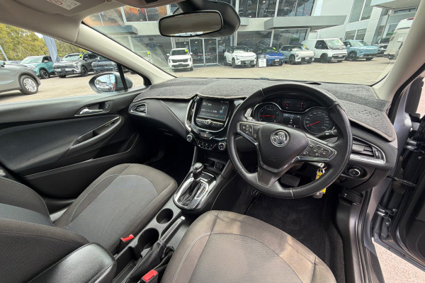 2018 Holden Astra BL LS+ Sedan Image 9