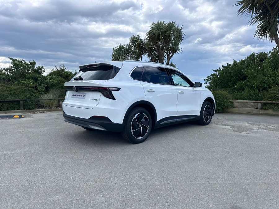 2026 MY25 MG MGS5 EV ZS3EM Essence 62 SUV Image 3