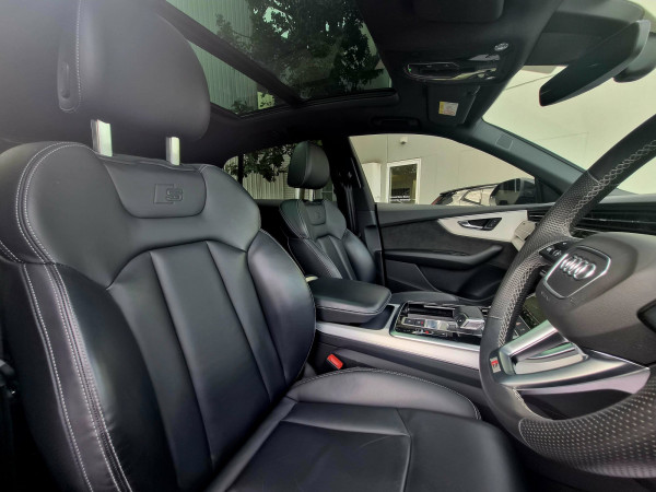 2022 Audi Q8 F1 50 TDI S Line SUV image 18