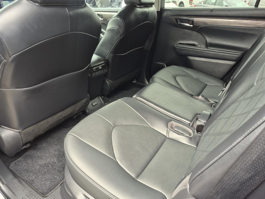 2022 Toyota Kluger AXUH78R Grande SUV Image 8