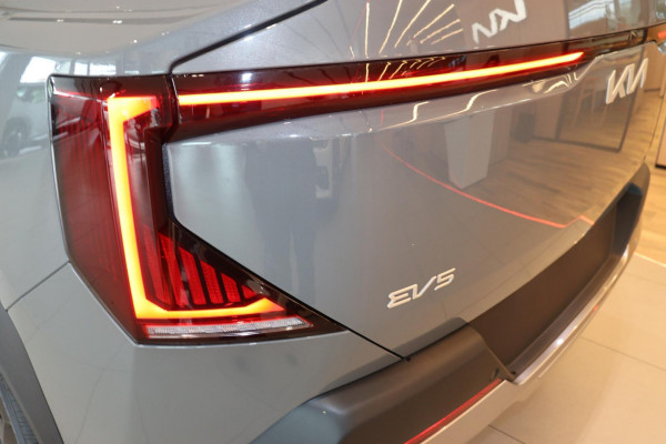 2026 Kia EV5 OVc Air Long Range SUV Image 10