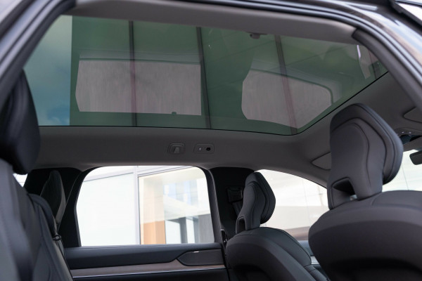 2025 Volvo EX90 No Series Plus Twin Motor SUV Image 19