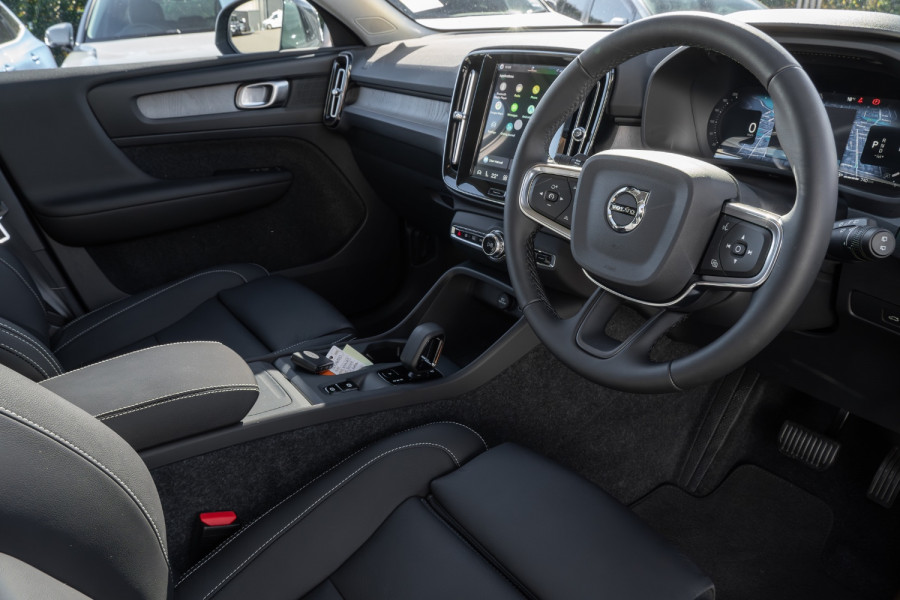 2026 Volvo XC40 XZ Plus B4 SUV
