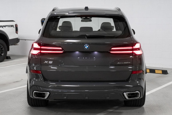 2025 BMW X5 G05 LCI xDrive50e M Sport SUV image 5