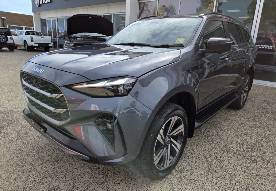 2026 Isuzu MU-X RJ LS-T SUV Image 7