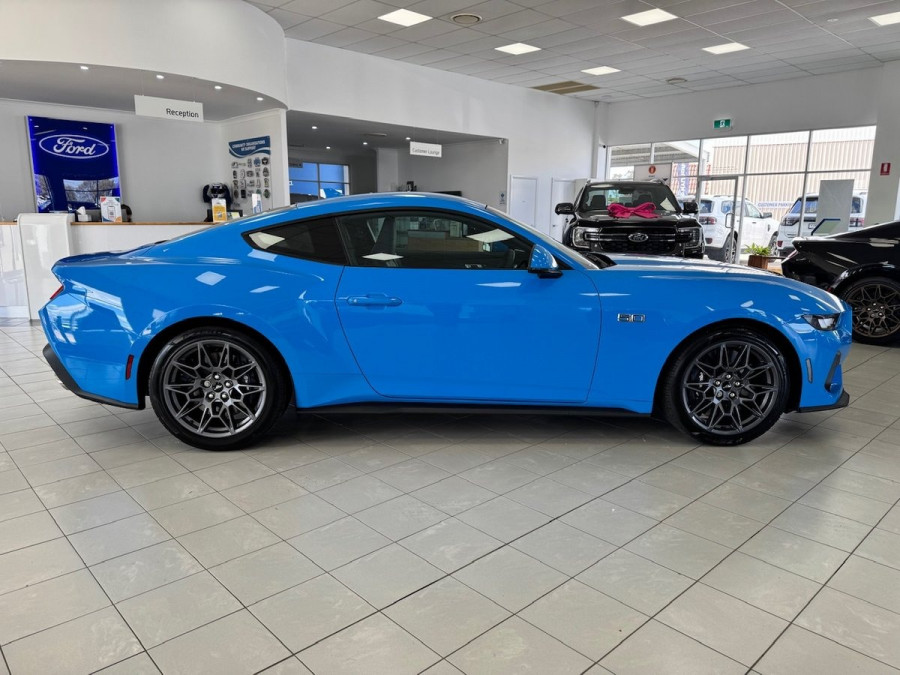 2025 Ford Mustang FO GT Hatch Image 6