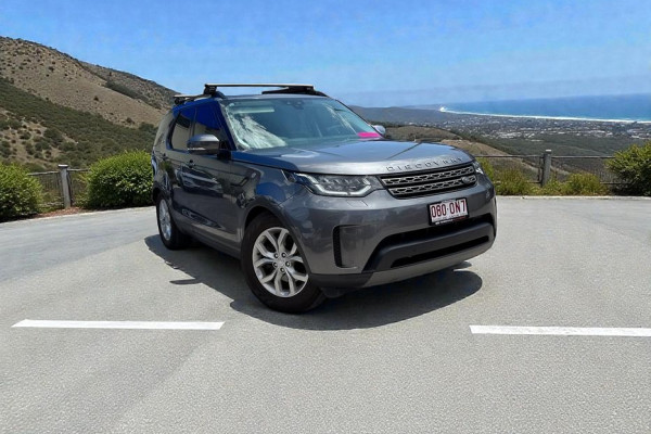 2018 Land Rover Discovery Series 5 SE SUV