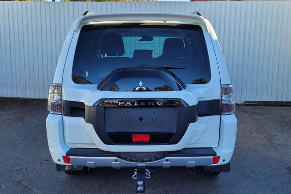 2018 Mitsubishi Pajero NX GLX SUV Image 6