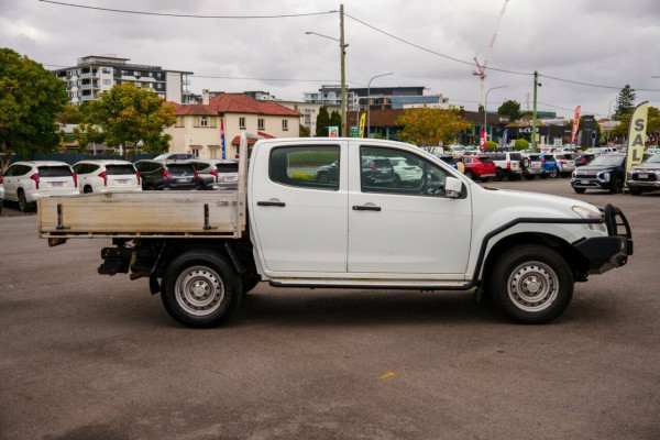 2018 MY17 Isuzu D-MAX MY17 SX Cab Chassis Image 4
