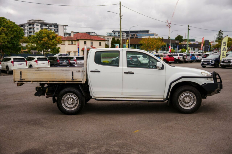 2018 MY17 Isuzu D-MAX MY17 SX Cab Chassis Image 4