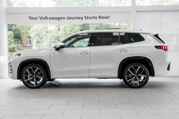 2025 MY26 Volkswagen Tayron R4 195TSI R-Line SUV Image 3