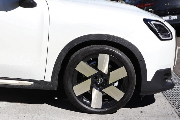 2026 MINI Countryman U25 SE Favoured SUV
