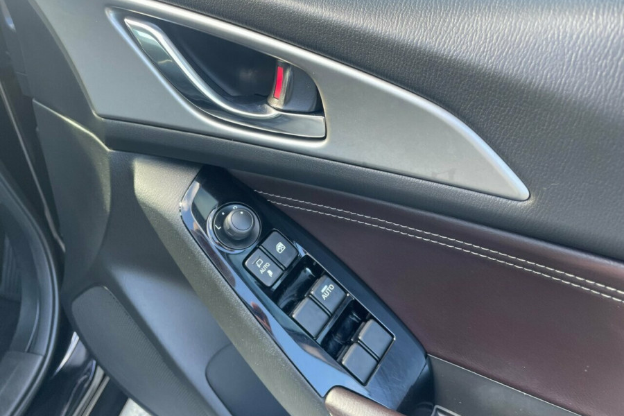 2017 Mazda 3 BN5278 Touring Sedan Image 13