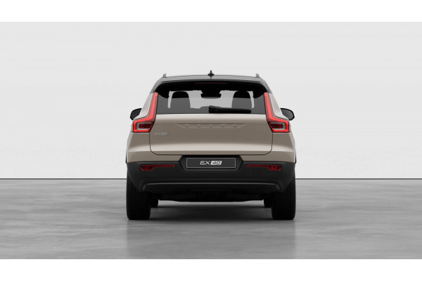 2026 Volvo EX40  Ultra Single Motor Extended Range SUV Image 4