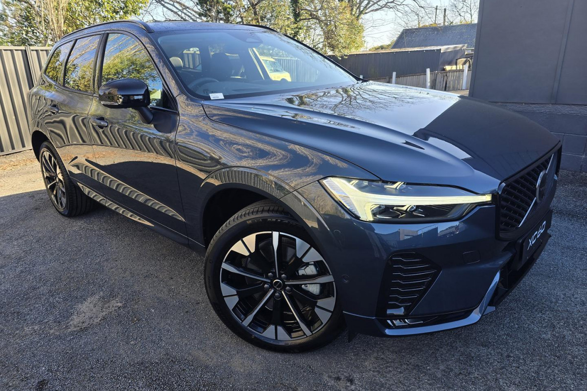 2026 Volvo XC60 UZ Ultra B5 Dark SUV