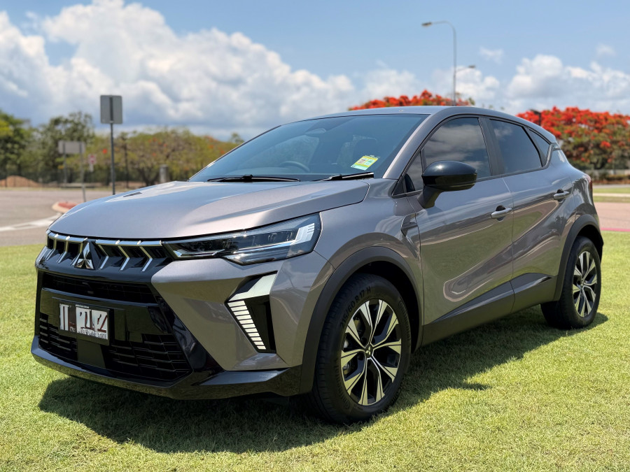 2025 Mitsubishi ASX XE LS SUV Image 3