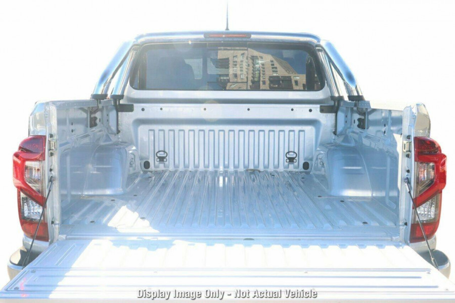 2024 Nissan Navara D23 ST Ute Image 16